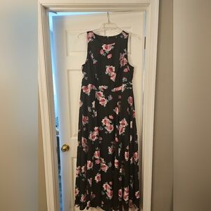 EUC Torrid 16 Floral Sleeveless Maxi Dress